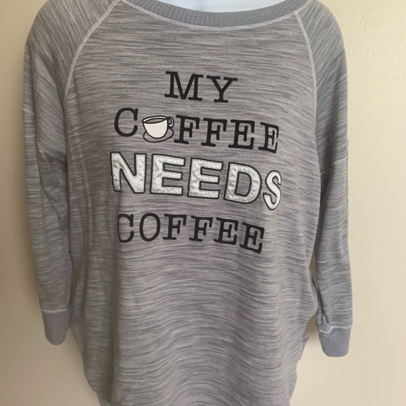 Sweaters. - Picture 7 of 8